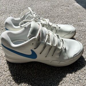 NWOT. Nike Men’s NikeCourt Air Zoom Vapor 9.5